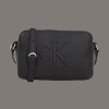 CALVIN CLEIN SİYAH KADIN ÇANTA SS25 SCULPTED EW CAMERA LV04K3036GUB1